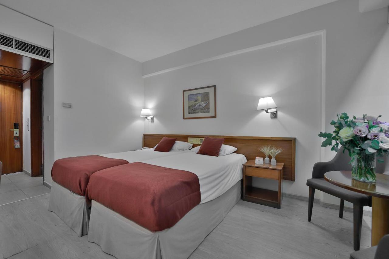 Odysseia Hotel Kapetanios Limassol Kültér fotó